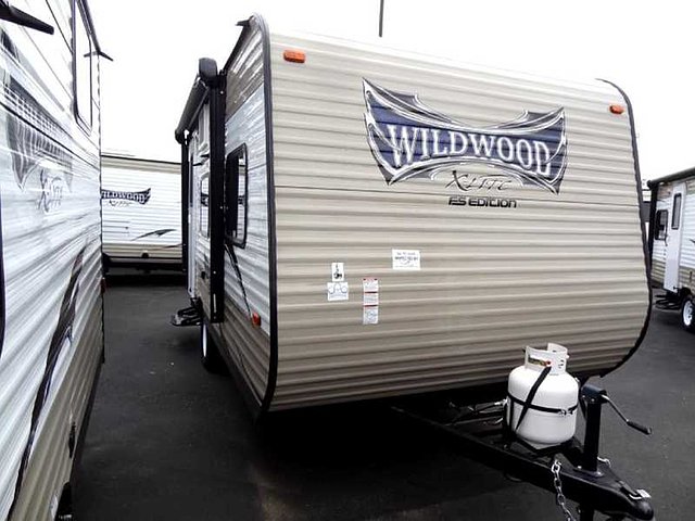 2015 Forest River Wildwood X-Lite Photo