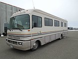 1992 Fleetwood Bounder Photo #2